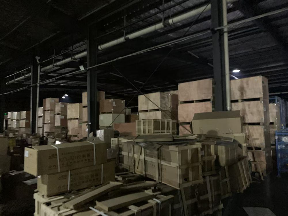 Export cartons palletised in EPID warehouse