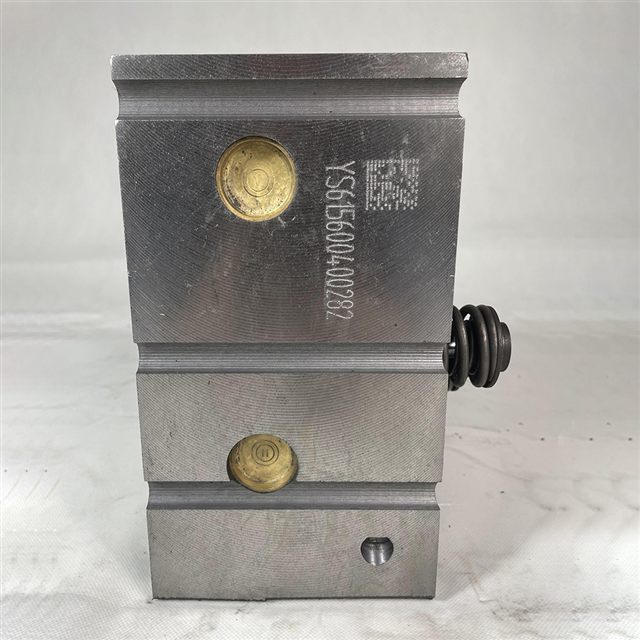 Weichai WD10 Cylinder Head 61560040040